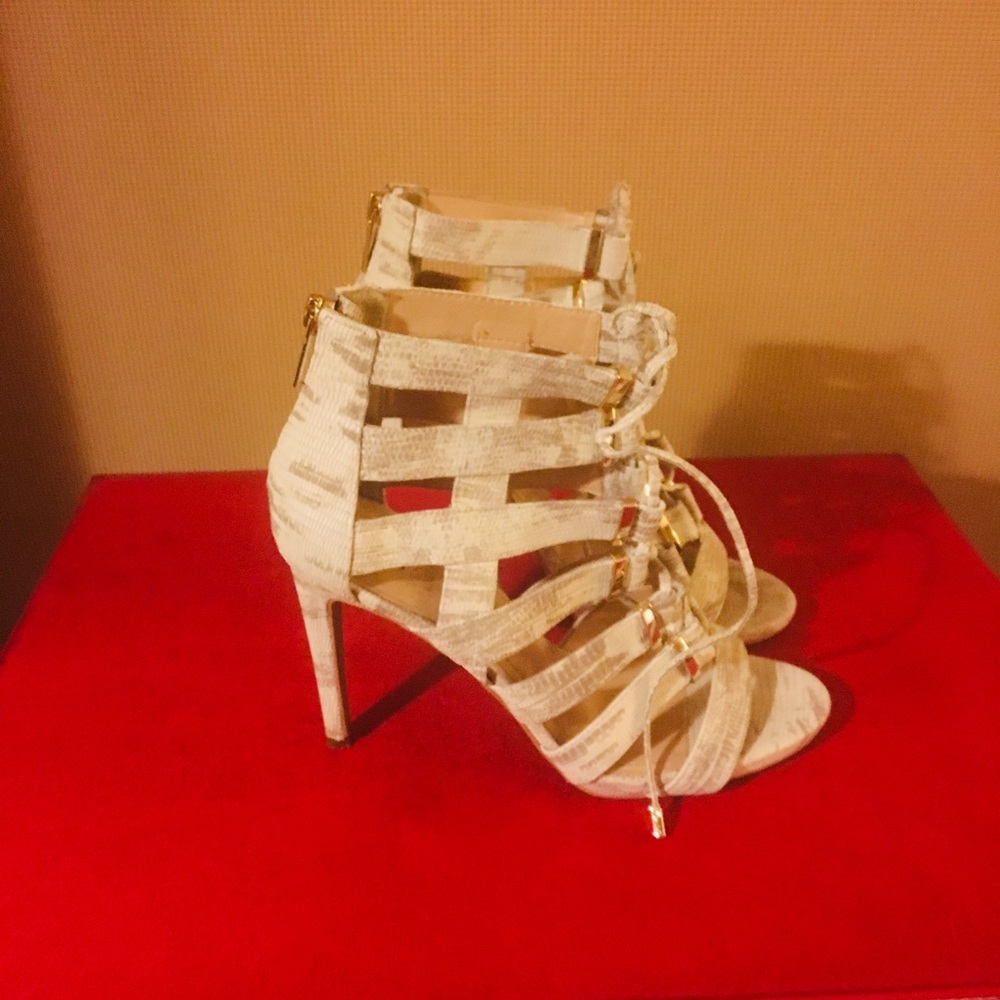 Vince Camuto Shoes